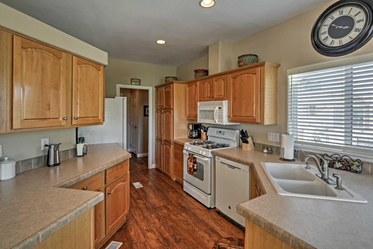 Rivers Edge Golf Condo With Beach Access And Patio! Needles Εξωτερικό φωτογραφία